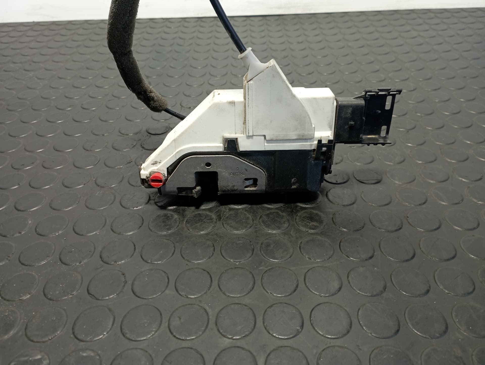 Recambio de CERRADURA PUERTA TRASERA IZQUIERDA para PEUGEOT PARTNER KOMBI 1.6 HDI 9HX/9H2 referencia OEM IAM A01841 - BLANCO 2