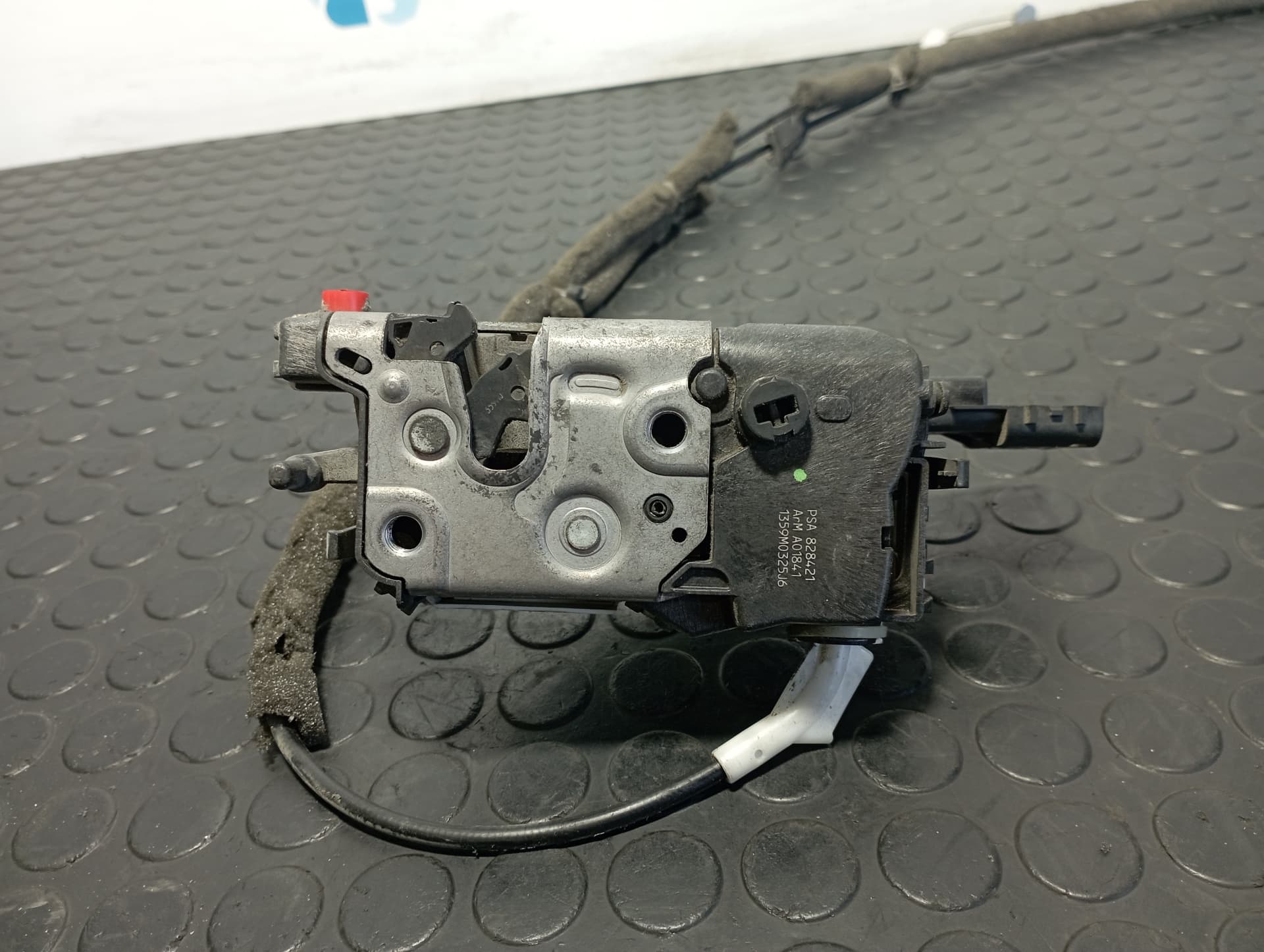 Recambio de CERRADURA PUERTA TRASERA IZQUIERDA para PEUGEOT PARTNER KOMBI 1.6 HDI 9HX/9H2 referencia OEM IAM A01841 - BLANCO 4