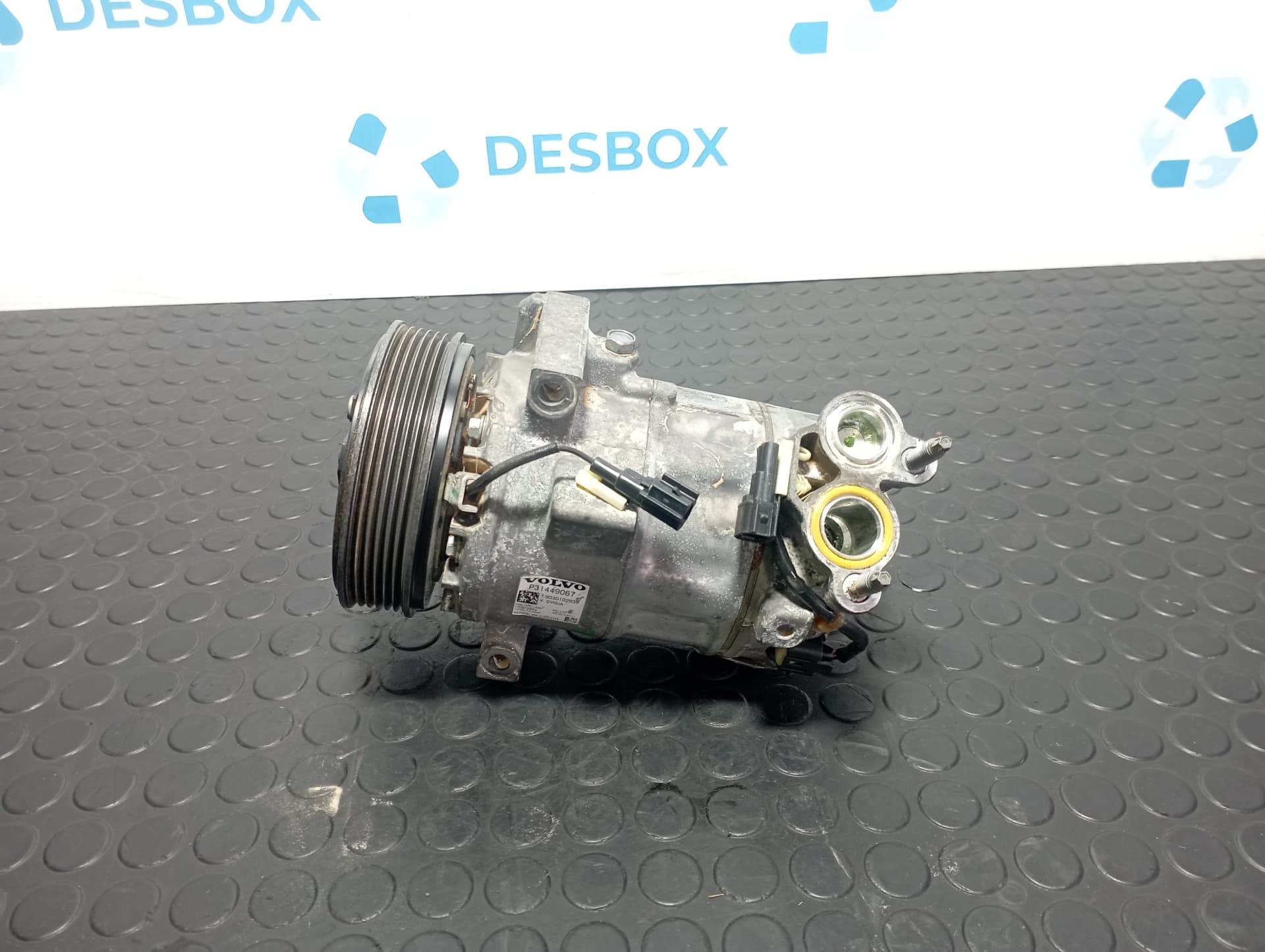 Recambio de COMPRESOR AIRE ACONDICIONADO para VOLVO XC 40 2.0 D D4204T16 referencia OEM IAM P31449067 - AZUL 2