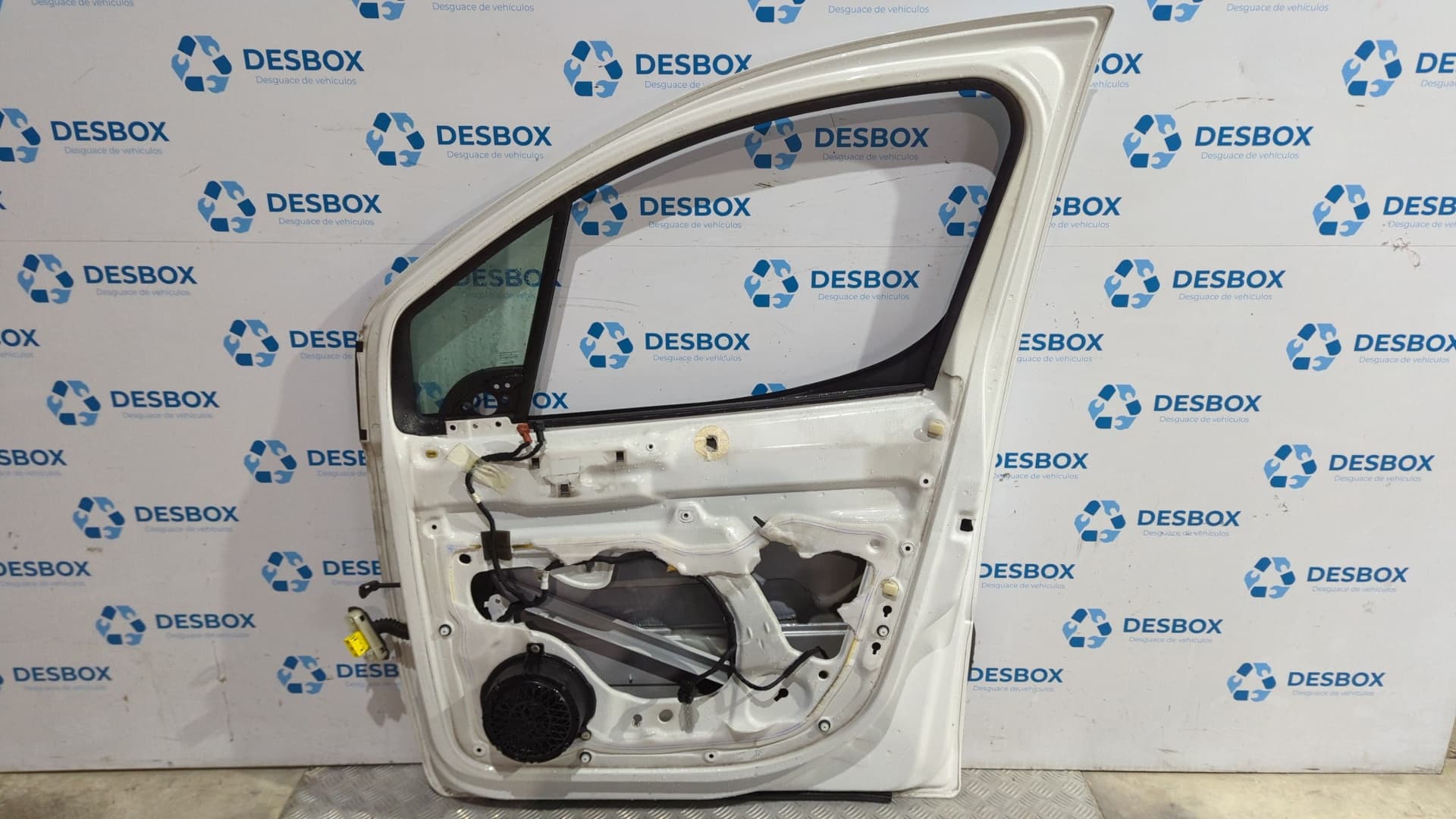 Recambio de PUERTA DELANTERA DERECHA para PEUGEOT PARTNER KOMBI 9HX/9H2 - BLANCO 2