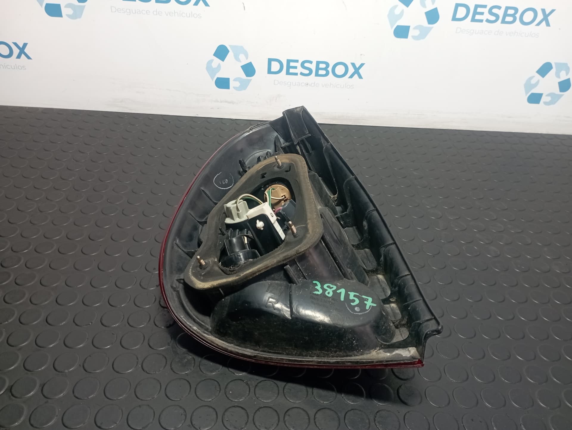 Recambio de PILOTO TRASERO DERECHO para TOYOTA COROLLA (E11) 1.4 GASOLINA G4E referencia OEM IAM 22076587R - GRIS 3