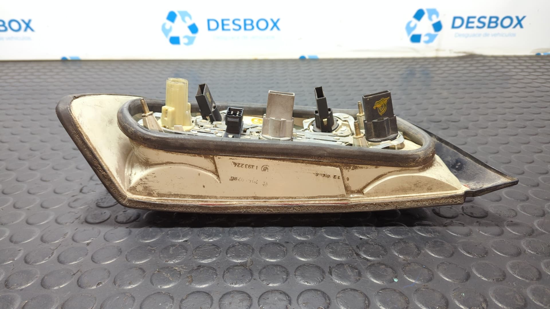 Recambio de PILOTO TRASERO DERECHO para BMW SERIE 3 COUPE (E36) referencia OEM IAM 1393224 4