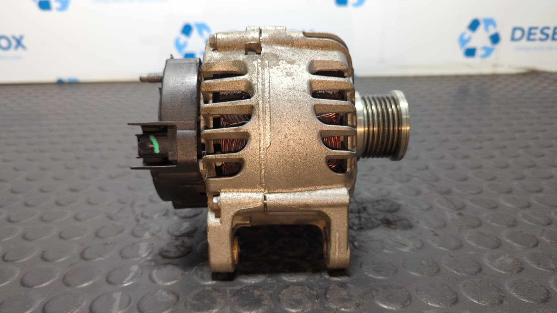 Recambio de ALTERNADOR para DACIA DUSTER 1.2 GASOLINA H5F referencia OEM IAM 231000091R - BLANCO 4