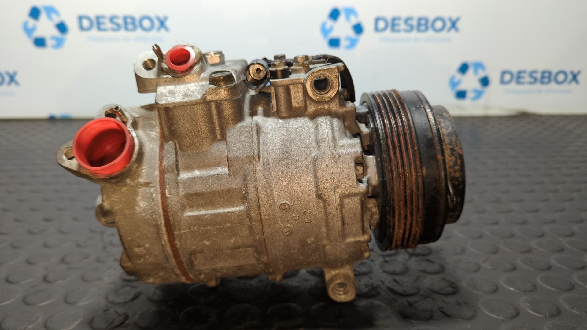 Recambio de COMPRESOR AIRE ACONDICIONADO para BMW SERIE 5 BERLINA (E39) 256S4 referencia OEM IAM 64526914370