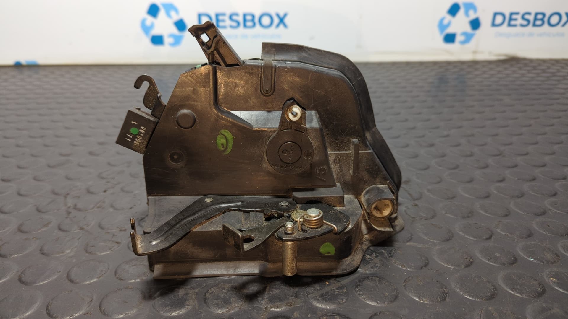 Recambio de CERRADURA PUERTA DELANTERA IZQUIERDA para BMW SERIE 3 COMPACT (E46) referencia OEM IAM 82534310