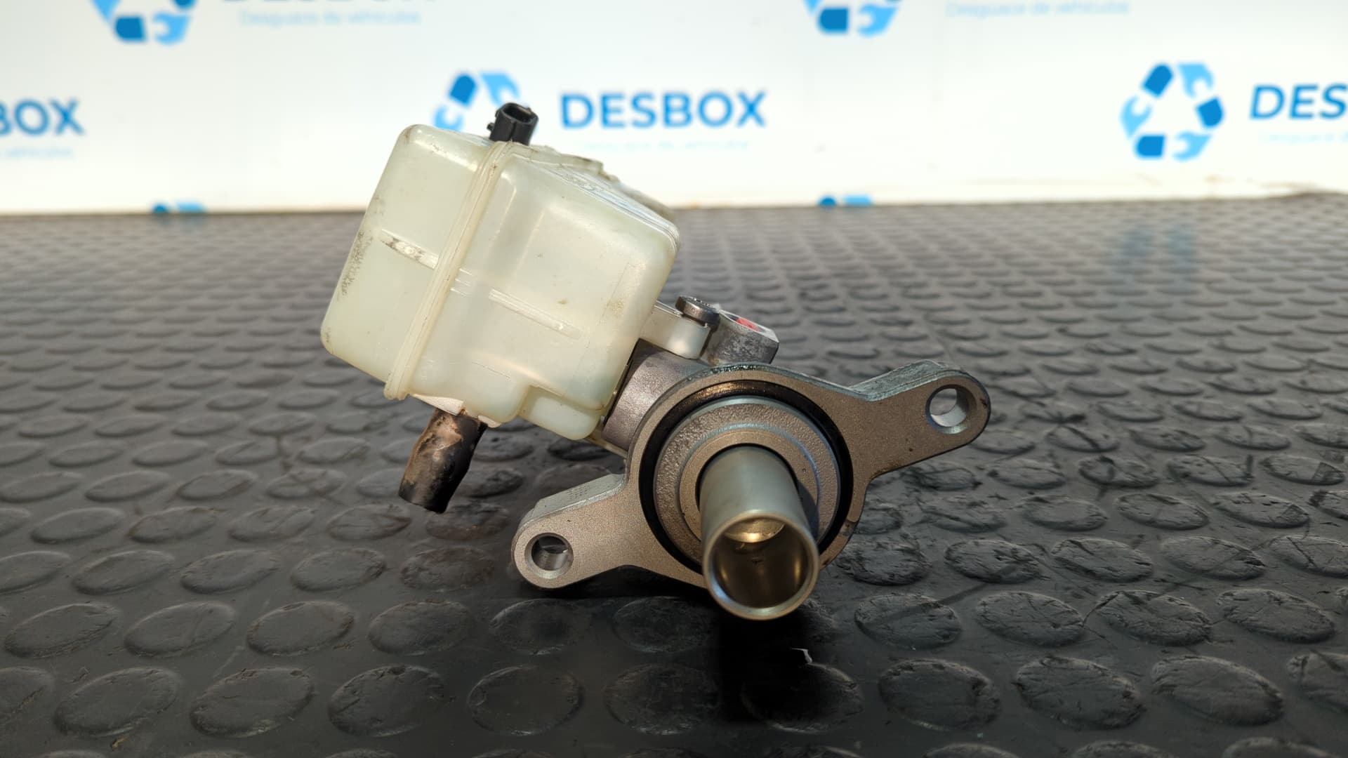 Recambio de BOMBA FRENO para DACIA DUSTER 1.2 GASOLINA H5F referencia OEM IAM 460915125R - BLANCO
