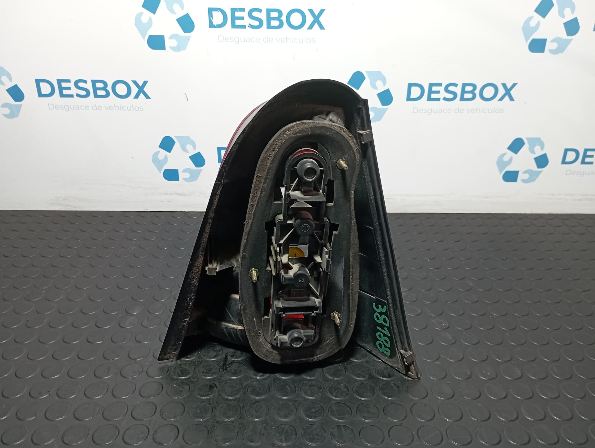 Recambio de PILOTO TRASERO IZQUIERDO para MERCEDES-BENZ CLASE A (W168) 1.4 GASOLINA M166.940 referencia OEM IAM 1688202764L - GRIS 4