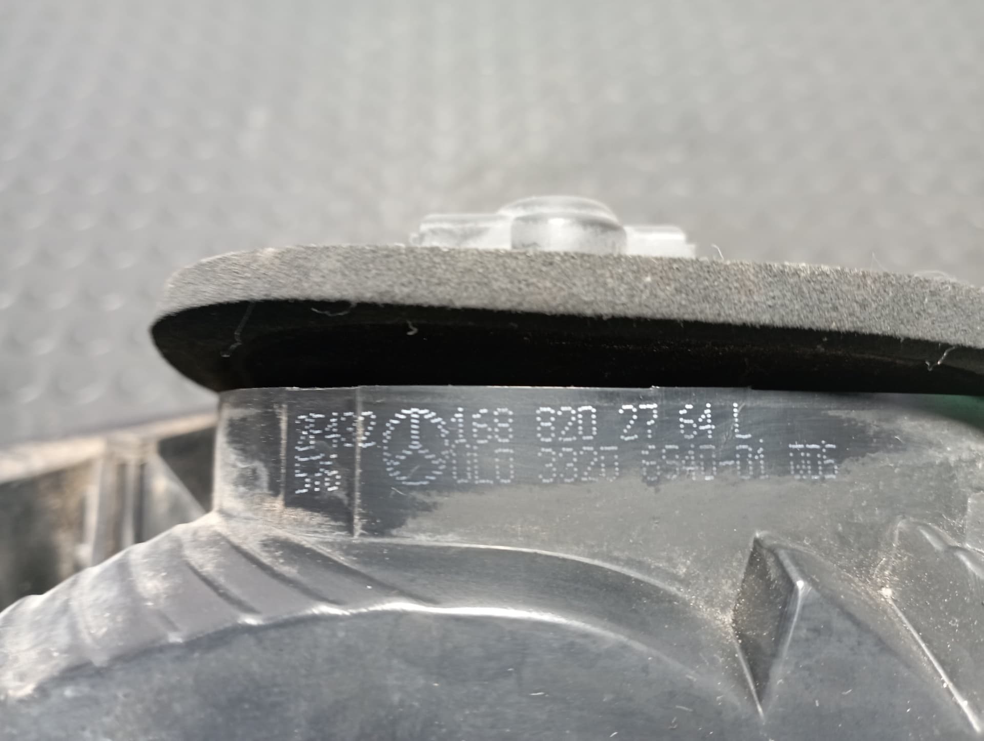 Recambio de PILOTO TRASERO IZQUIERDO para MERCEDES-BENZ CLASE A (W168) 1.4 GASOLINA M166.940 referencia OEM IAM 1688202764L - GRIS 5