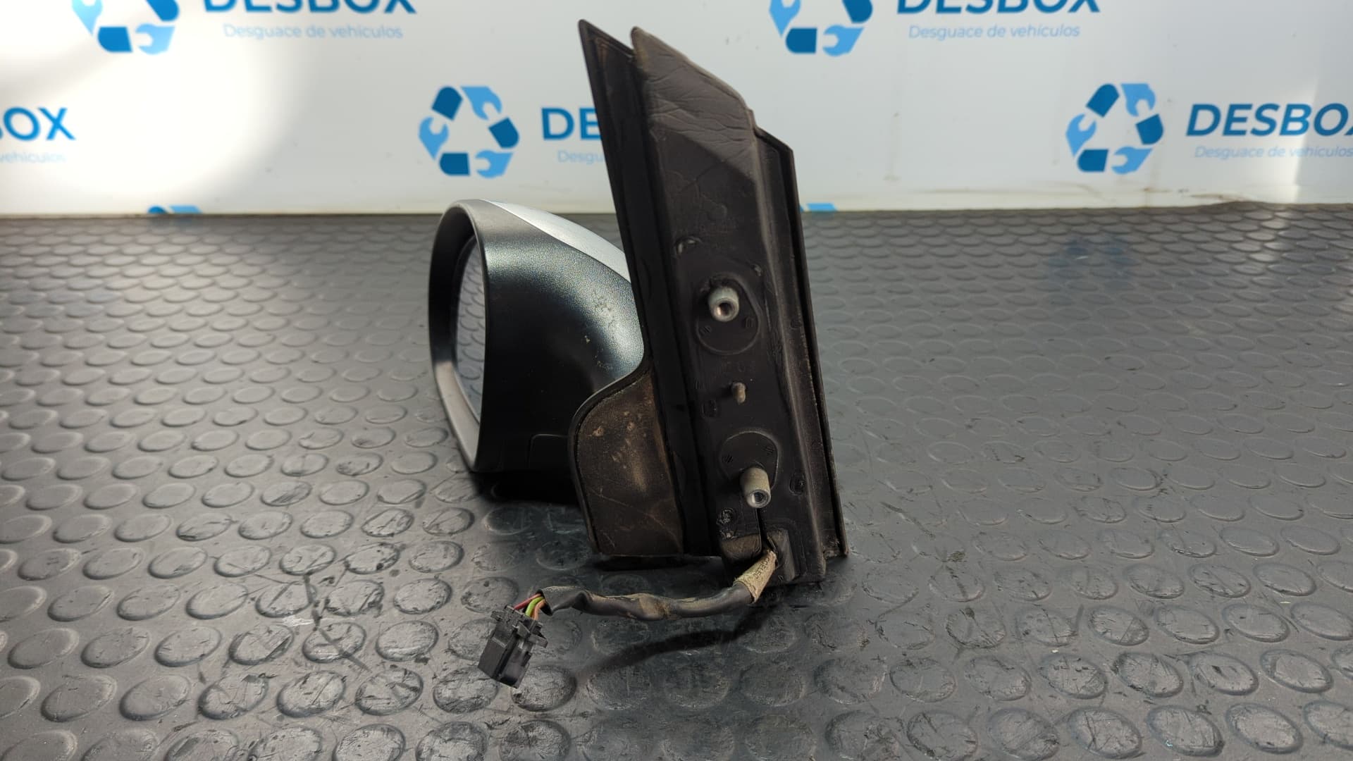 Recambio de RETROVISOR IZQUIERDO para SEAT TOLEDO (5P2) 2.0 TDI BKD referencia OEM IAM 014142 - GRIS 5