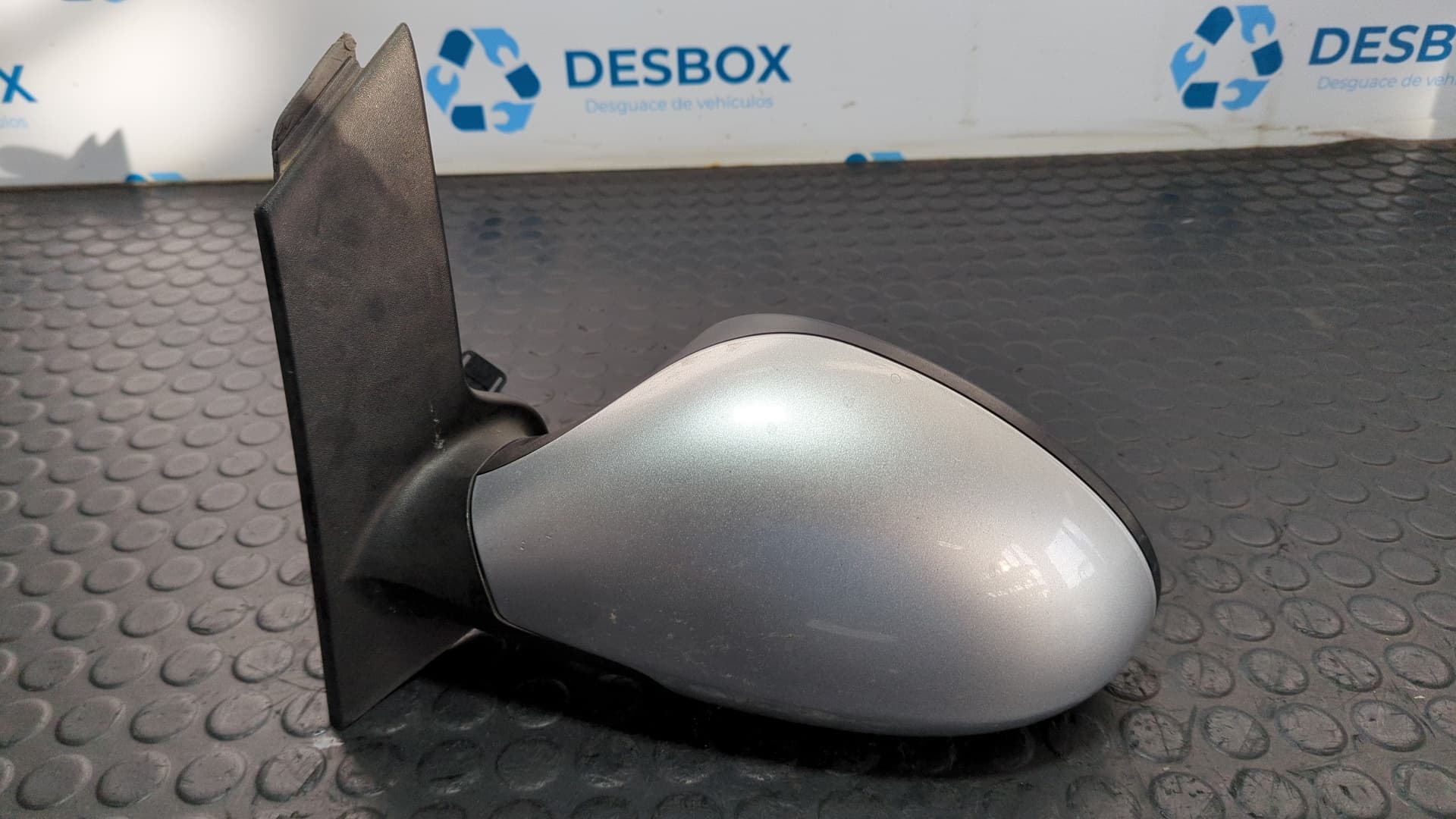 Recambio de RETROVISOR IZQUIERDO para SEAT TOLEDO (5P2) 2.0 TDI BKD referencia OEM IAM 014142 - GRIS 2