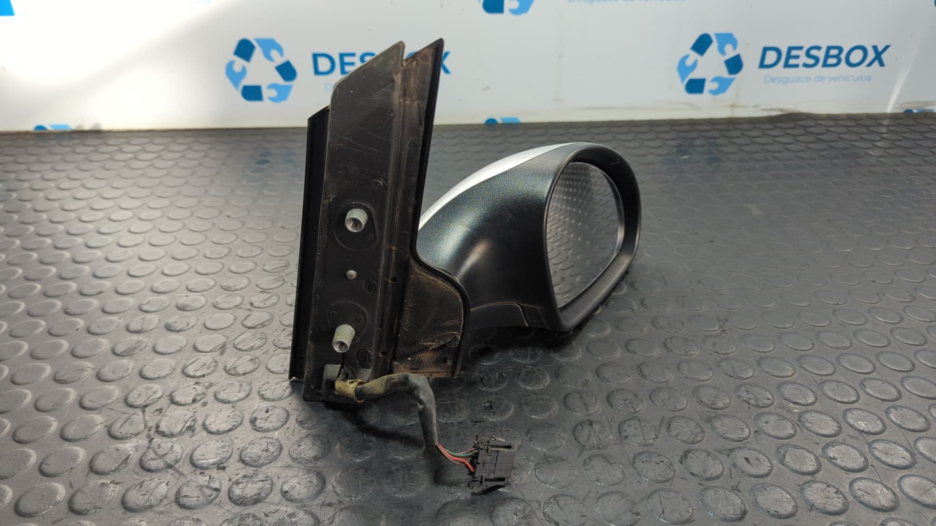 Recambio de RETROVISOR DERECHO para SEAT TOLEDO (5P2) 2.0 TDI BKD referencia OEM IAM 014142 - GRIS 4