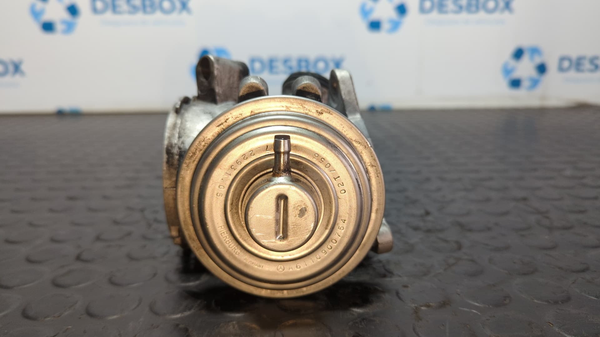 Recambio de VALVULA EGR para MERCEDES-BENZ CLASE M (W163) OM612963 referencia OEM IAM A6110900754