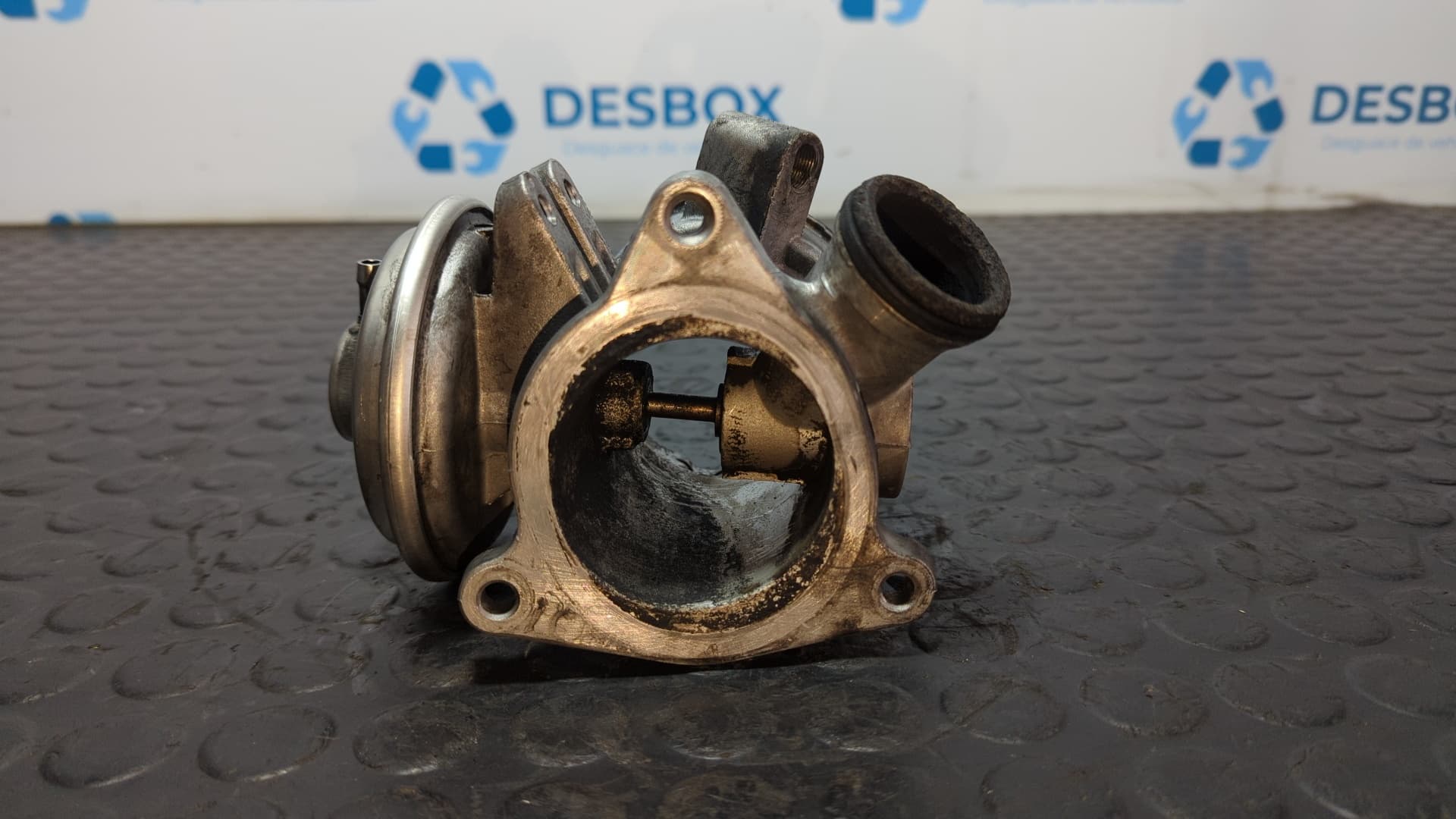Recambio de VALVULA EGR para MERCEDES-BENZ CLASE M (W163) OM612963 referencia OEM IAM A6110900754 2