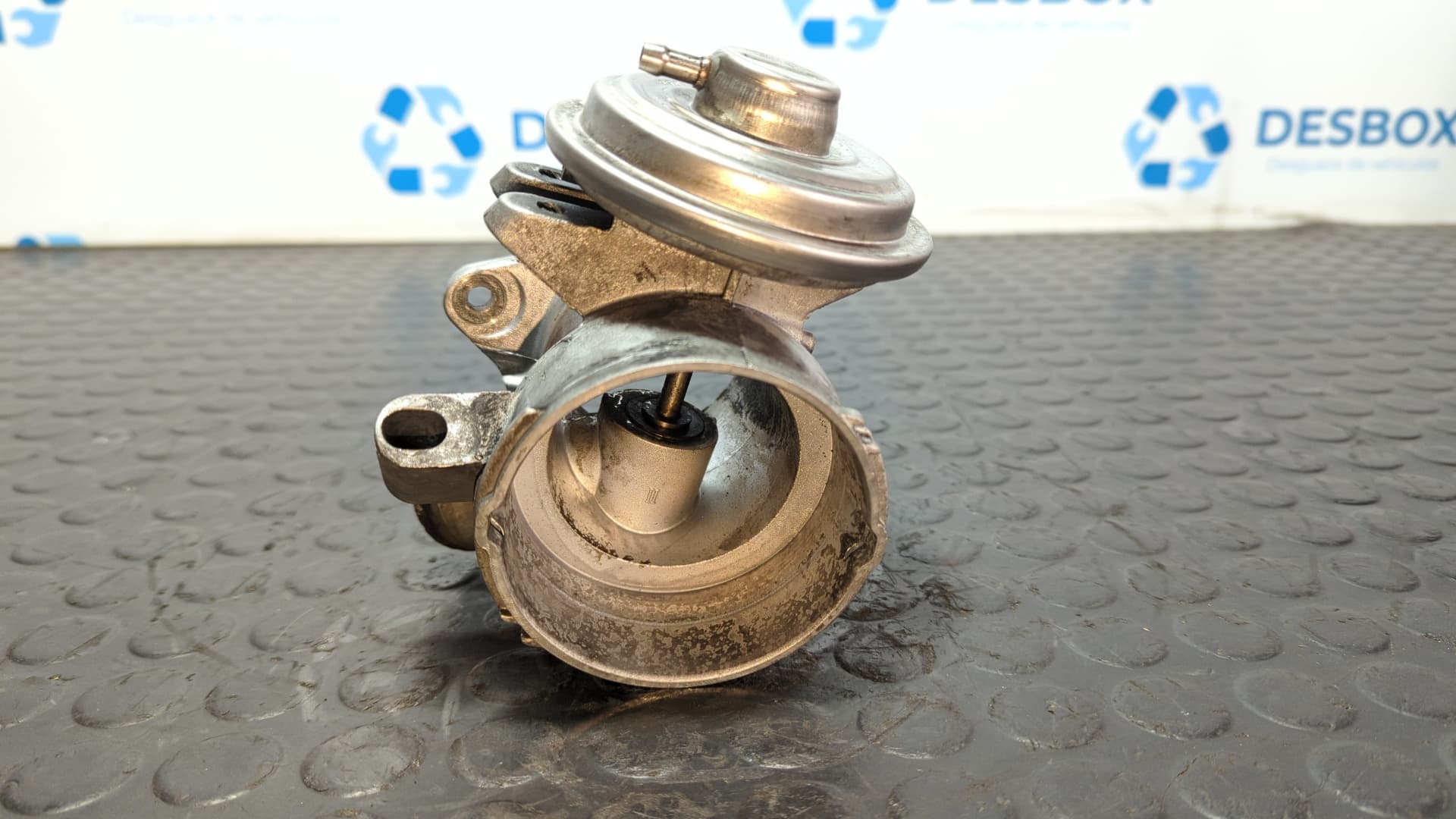 Recambio de VALVULA EGR para MERCEDES-BENZ CLASE M (W163) OM612963 referencia OEM IAM A6110900754 4