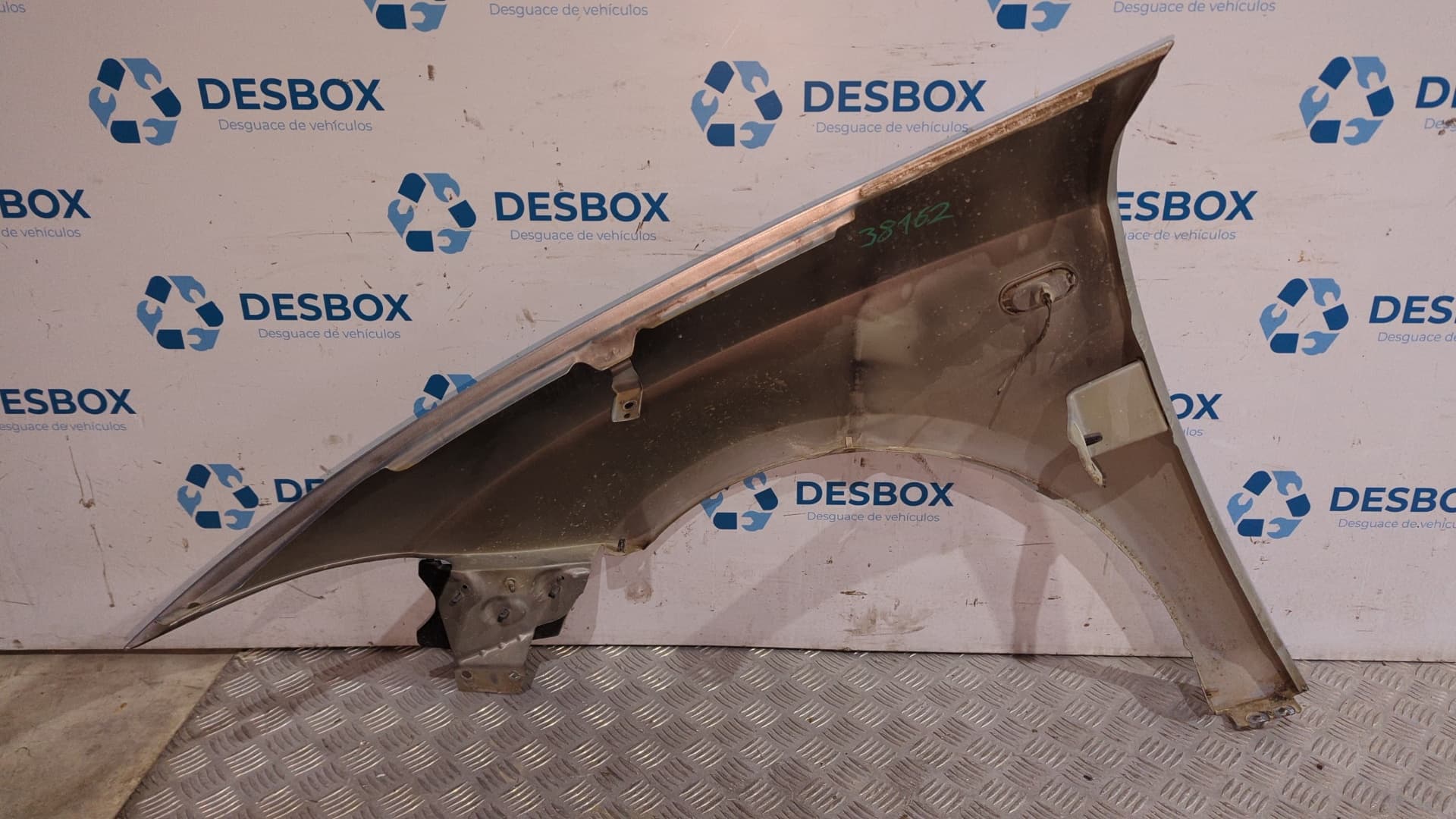Recambio de ALETA DELANTERA DERECHA para SEAT TOLEDO (5P2) 2.0 TDI BKD - GRIS 2