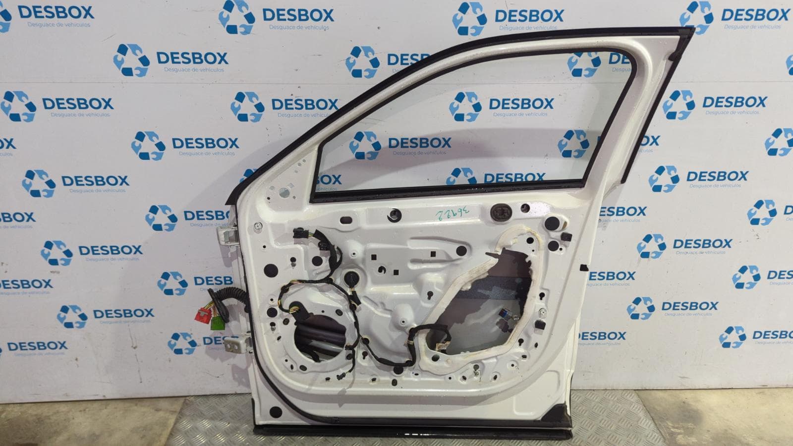 Recambio de PUERTA DELANTERA DERECHA para PEUGEOT 2008 (--.2013->) HN05 - BLANCO 2