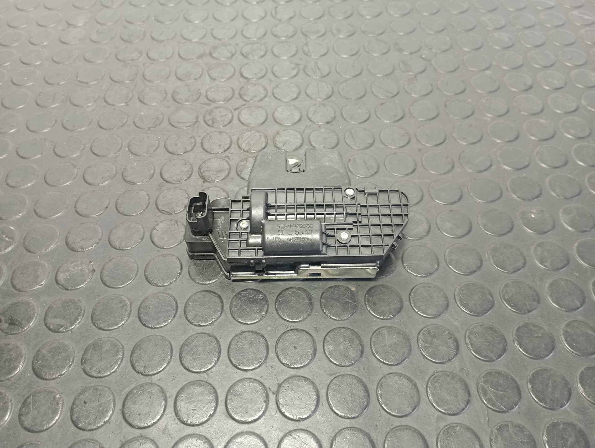 Recambio de CERRADURA MALETERO / PORTON para PEUGEOT 2008 (--.2013->) 2008 ACTIVE PURETECH HN05 referencia OEM IAM 9151487499H - BLANCO