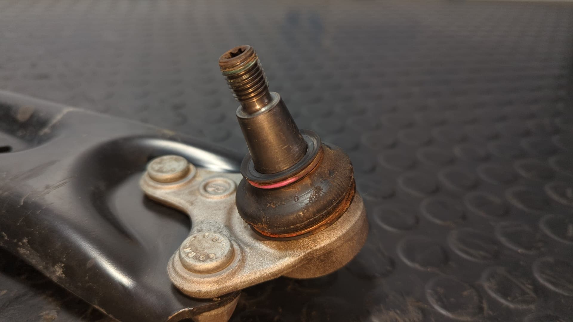 Recambio de BRAZO DERECHO INFERIOR DELANTERO para VOLKSWAGEN TIGUAN 2.0 TDI DFG - BLANCO 2
