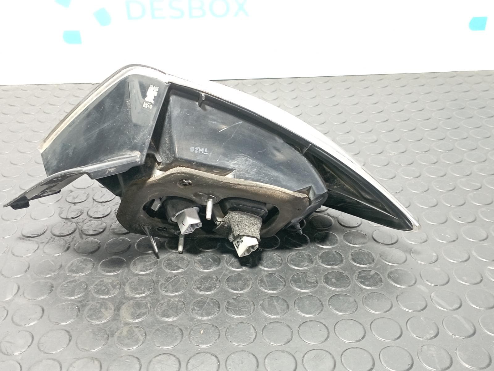 Recambio de PILOTO TRASERO IZQUIERDO para MAZDA 3 BERLINA (BK) 1.6 DIESEL Y6 referencia OEM IAM P3805 E110642 - NEGRO 2