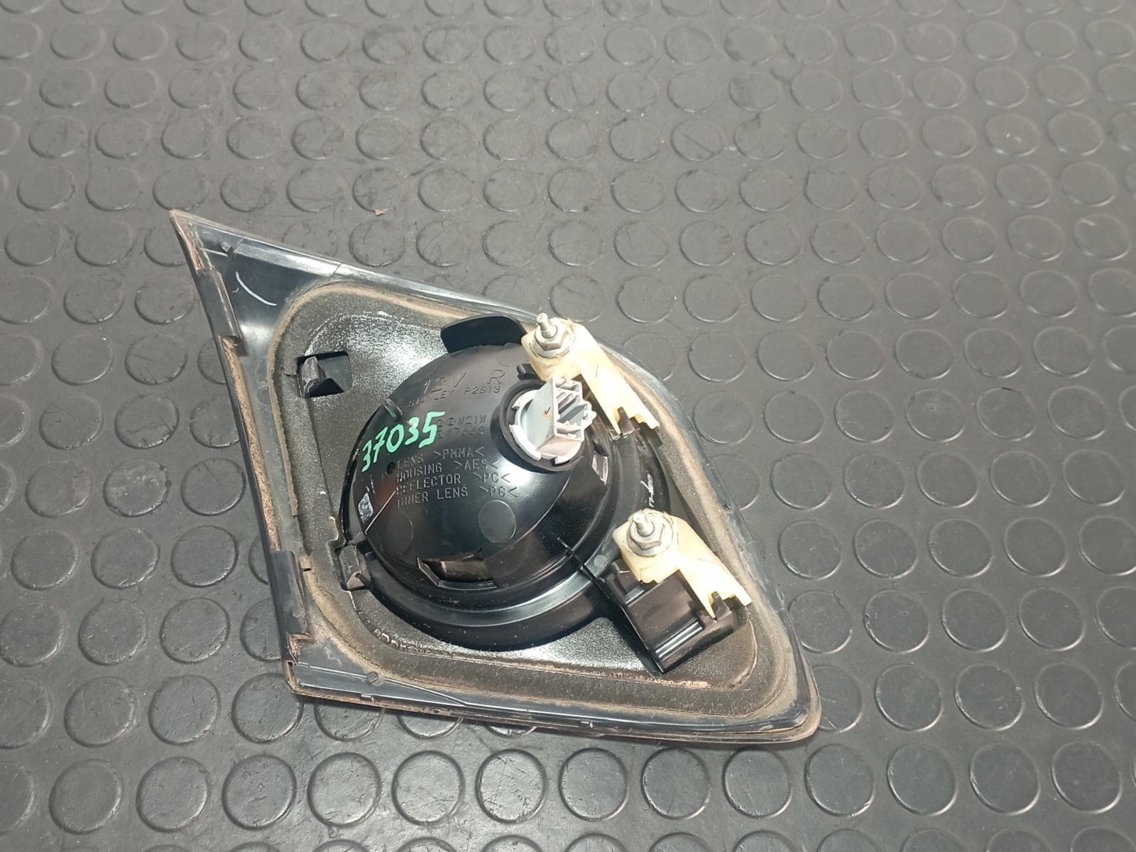 Recambio de PILOTO PORTON DERECHO para MAZDA 3 BERLINA (BK) 1.6 DIESEL Y6 referencia OEM IAM P2913R - NEGRO 3