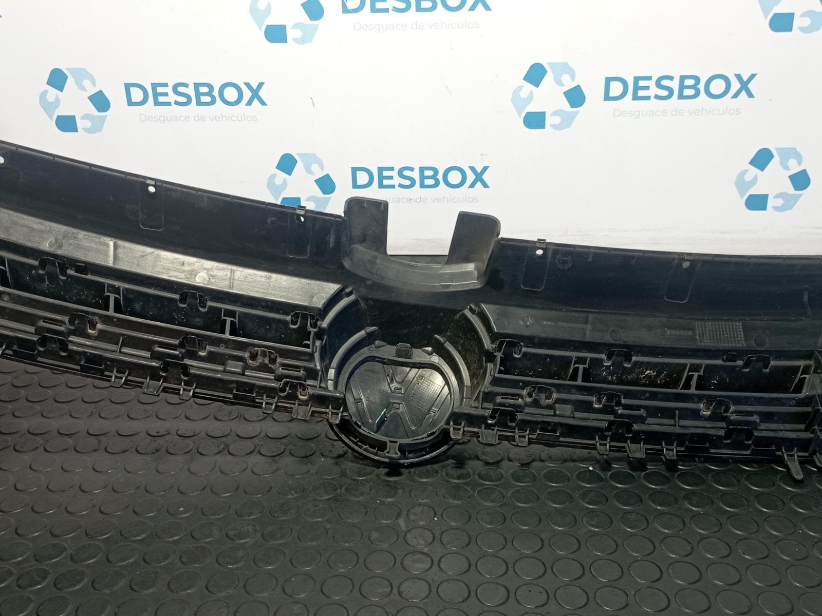 Recambio de REJILLA DELANTERA para VOLKSWAGEN GOLF VII LIM. 1.2 TSI CJZ referencia OEM IAM 5G0853653E - GRIS 3