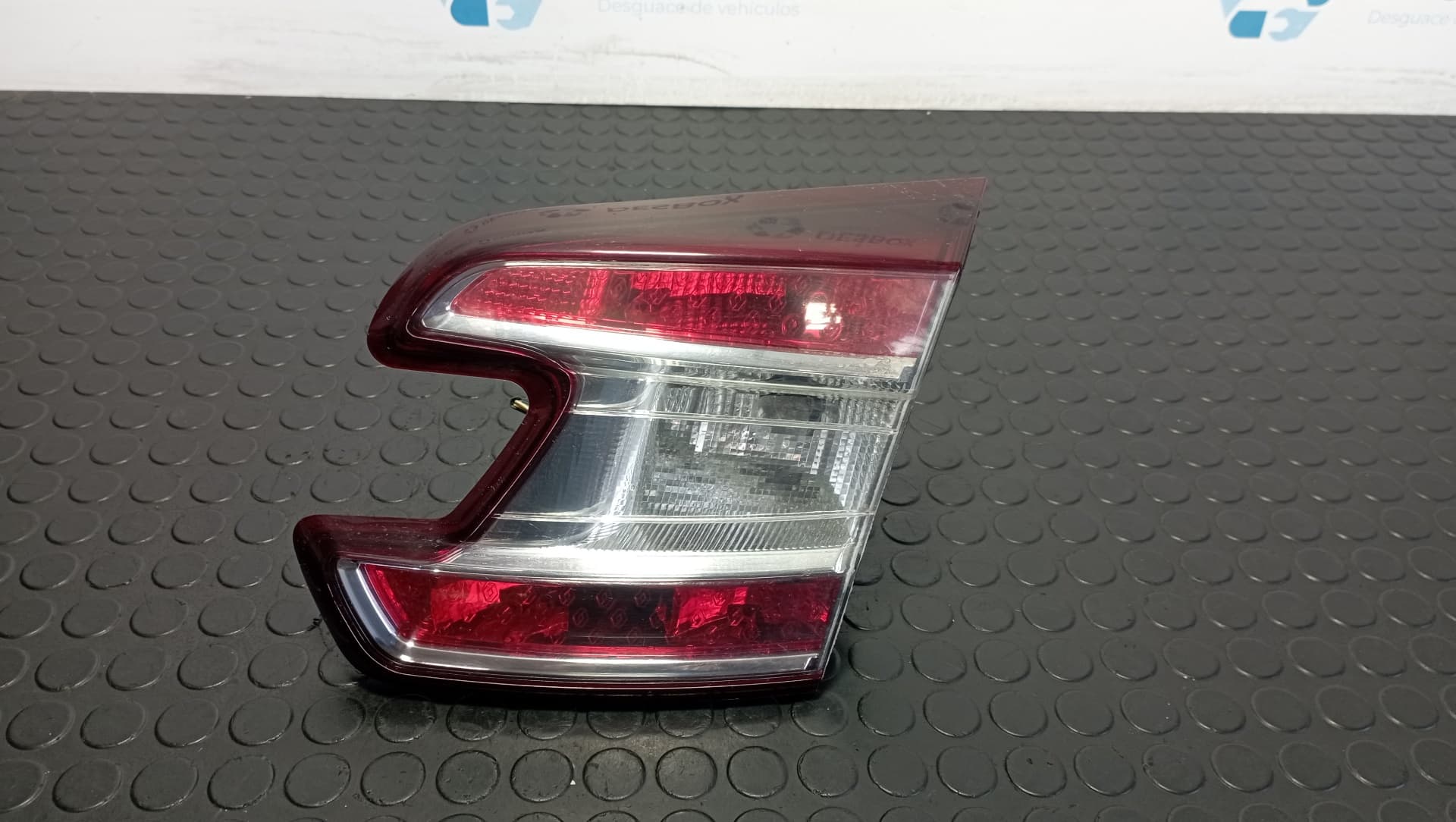 Recambio de PILOTO PORTON DERECHO para RENAULT MEGANE III SPORT TOURER 1.9 DCI K9KJ8 referencia OEM IAM  265500027R - AZUL