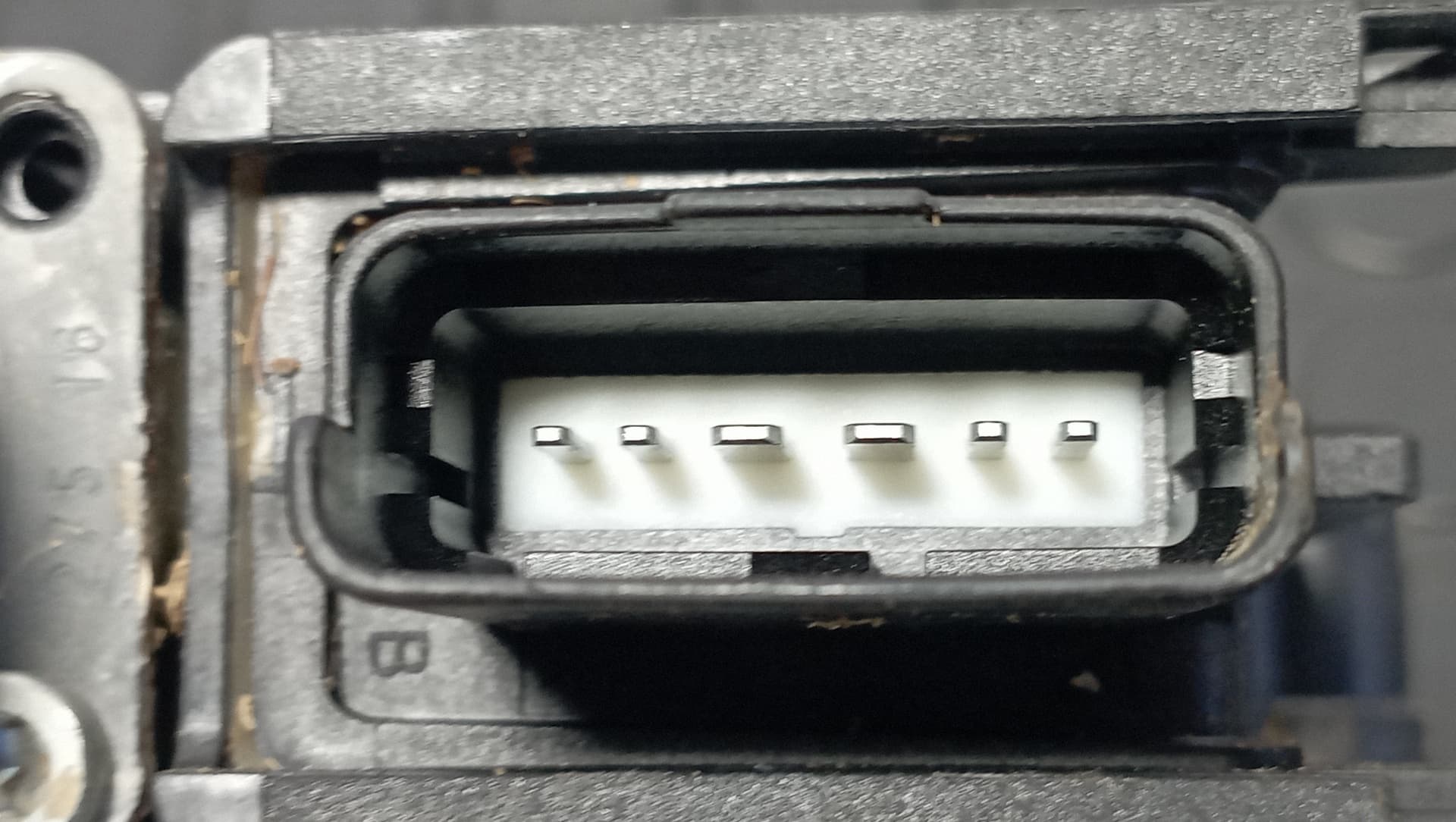 Recambio de ELEVALUNAS TRASERO IZQUIERDO para PEUGEOT 208 1.2 PURETECH HN01 referencia OEM IAM 9816402380 - BLANCO 2