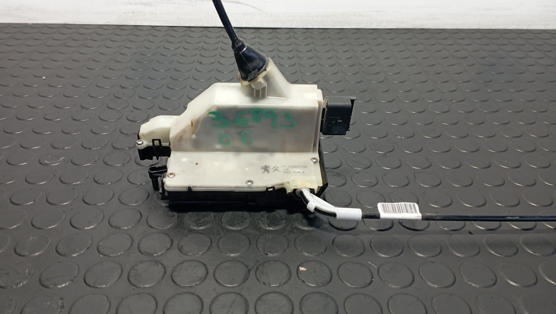 Recambio de CERRADURA PUERTA DELANTERA DERECHA para PEUGEOT 208 1.2 PURETECH HN01 referencia OEM IAM 9812500780 - BLANCO