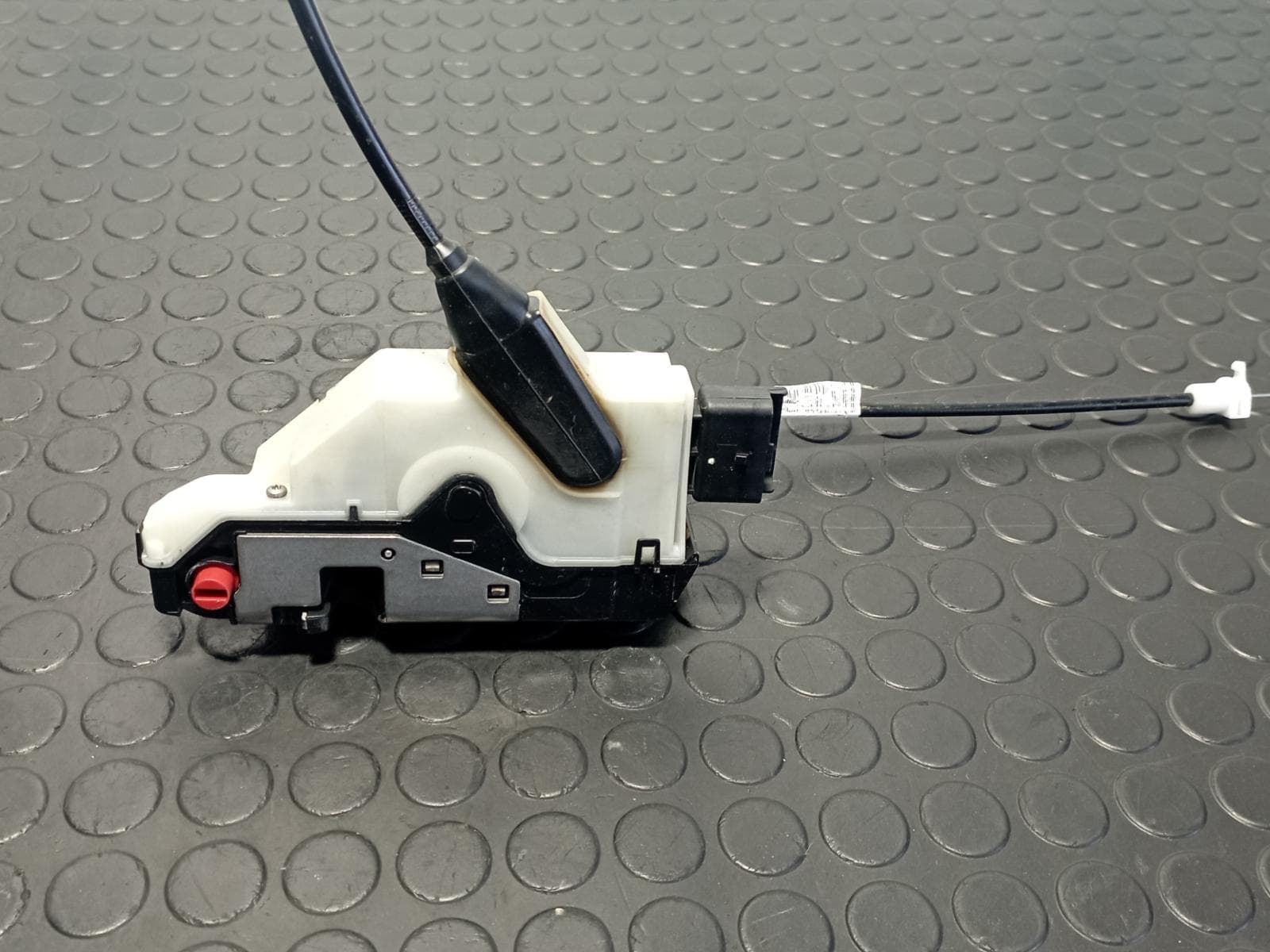 Recambio de CERRADURA PUERTA TRASERA IZQUIERDA para PEUGEOT 208 1.2 PURETECH HN01 referencia OEM IAM 9812501280 - BLANCO 2