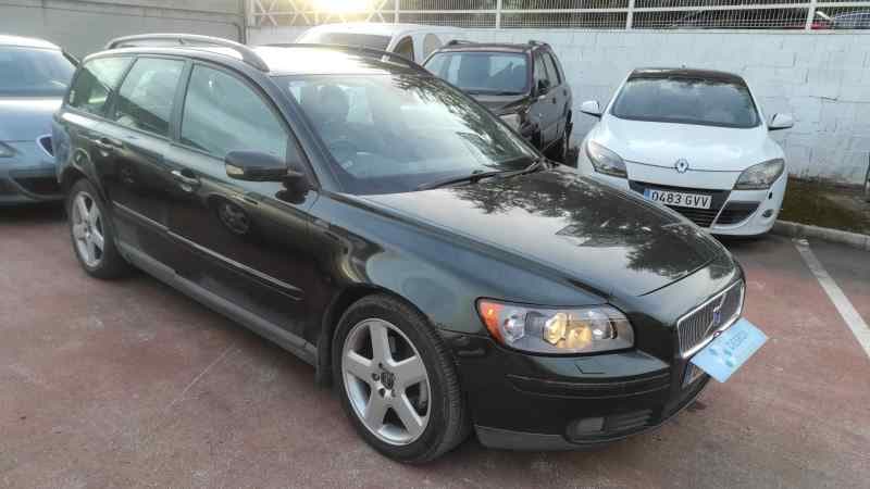 Recambio de ALETA DELANTERA DERECHA para VOLVO V50 FAMILIAR 2.0 D D4204T - NEGRO