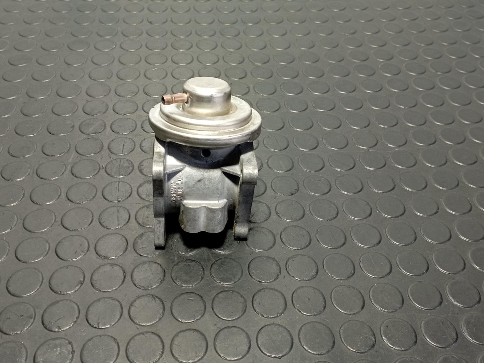 Recambio de VALVULA EGR para AUDI A3 (8P) 2.0 TDI Ambiente BKD referencia OEM IAM 038129637D - NEGRO 2