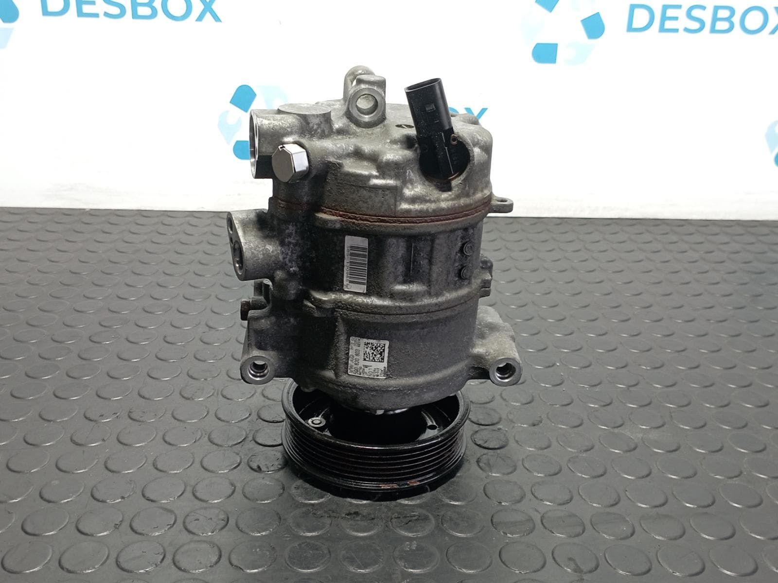 Recambio de COMPRESOR AIRE ACONDICIONADO para VOLKSWAGEN GOLF VII LIM. 1.2 TSI CJZ referencia OEM IAM 5Q0820803 - GRIS 5