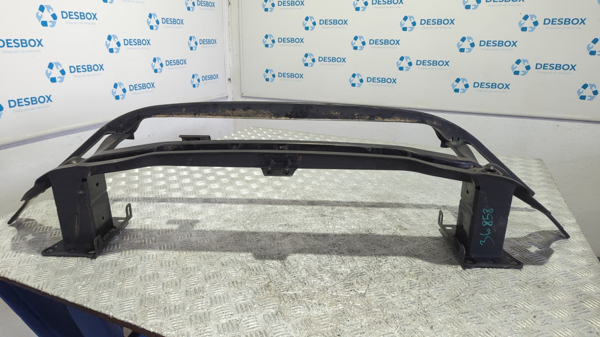 Recambio de REFUERZO PARAGOLPES DELANTERO para VOLKSWAGEN TIGUAN DFG referencia OEM IAM 5NA807611 - BLANCO 2