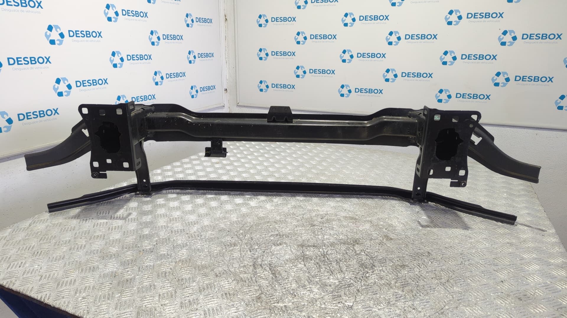 Recambio de REFUERZO PARAGOLPES DELANTERO para VOLKSWAGEN TIGUAN DFG referencia OEM IAM 5NA807611 - BLANCO 3