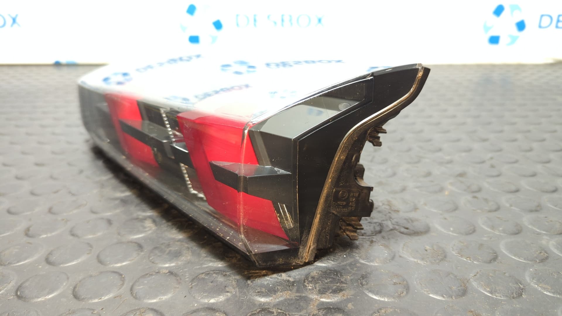 Recambio de PILOTO PORTON DERECHO para PEUGEOT 2008 (--.2013->) 2008 ACTIVE PURETECH HN05 referencia OEM IAM FR26950232 - BLANCO 6