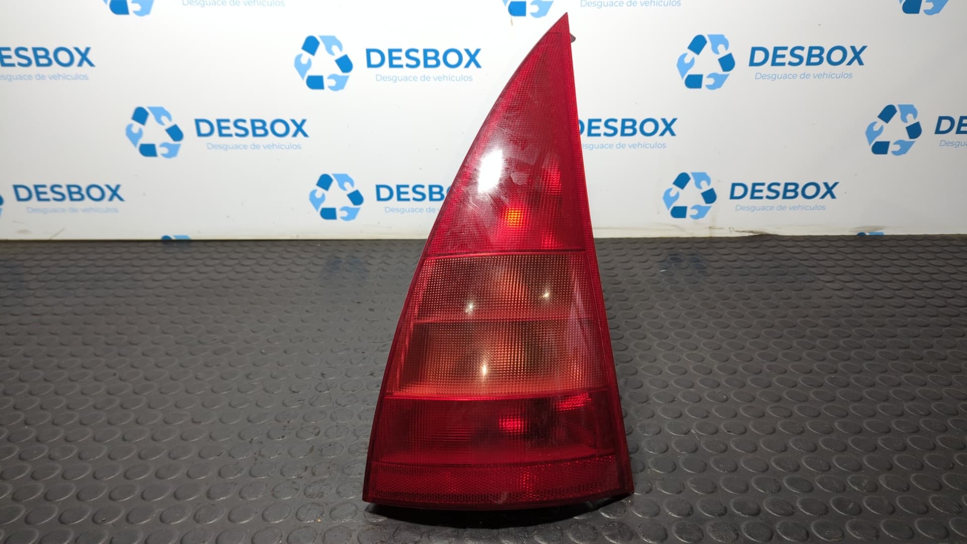 Recambio de PILOTO TRASERO DERECHO para CITROEN C3 1.1 referencia OEM IAM 085521914RR