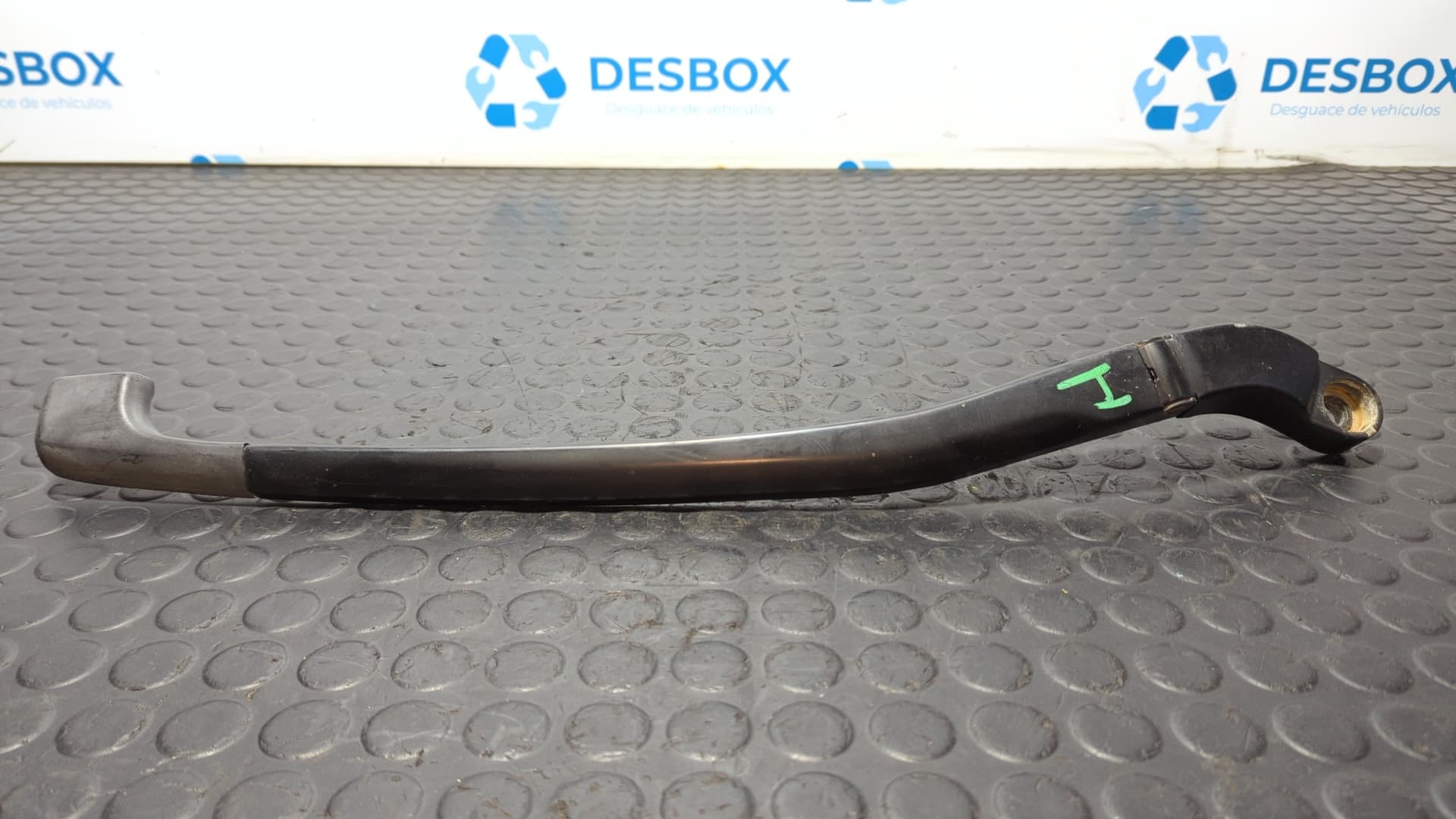 Recambio de BRAZO LIMPIA DELANTERO IZQUIERDO para PORSCHE CAYENNE (TYP 9PA) Básico BFD referencia OEM IAM BOSCH 4666 - BLANCO