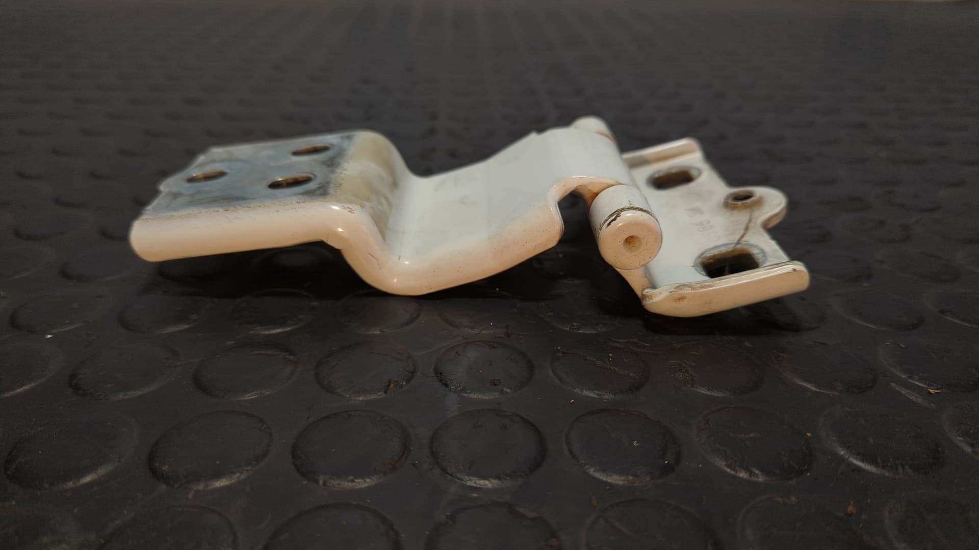 Recambio de BISAGRA IZQUIERDA PORTON para PEUGEOT BOXER CAJA CERR. TECHO ELEVADO (BAT.3450)(335)(2007 =>) HDi (335) 4H03 referencia OEM IAM B986 - BLANCO 2