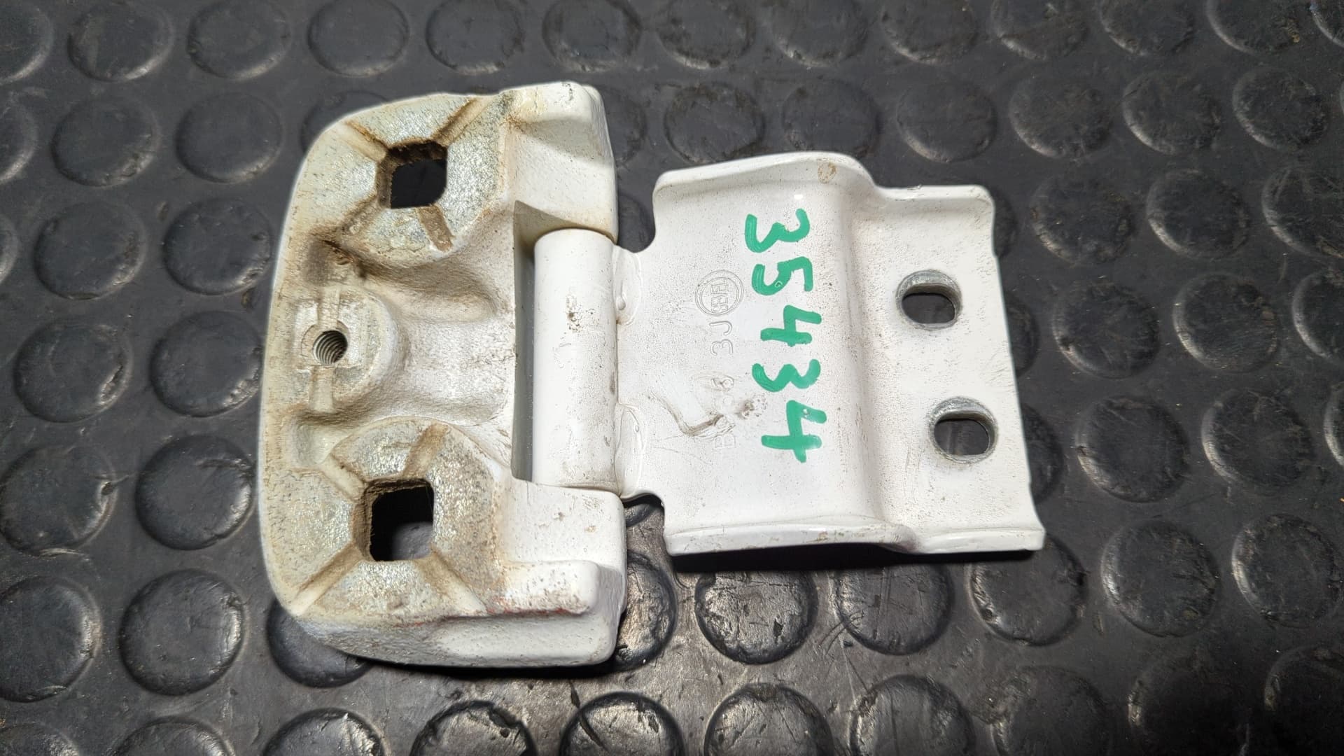 Recambio de BISAGRA DERECHA PORTON para PEUGEOT BOXER CAJA CERR. TECHO ELEVADO (BAT.3450)(335)(2007 =>) HDi (335) 4H03 referencia OEM IAM B986 - BLANCO