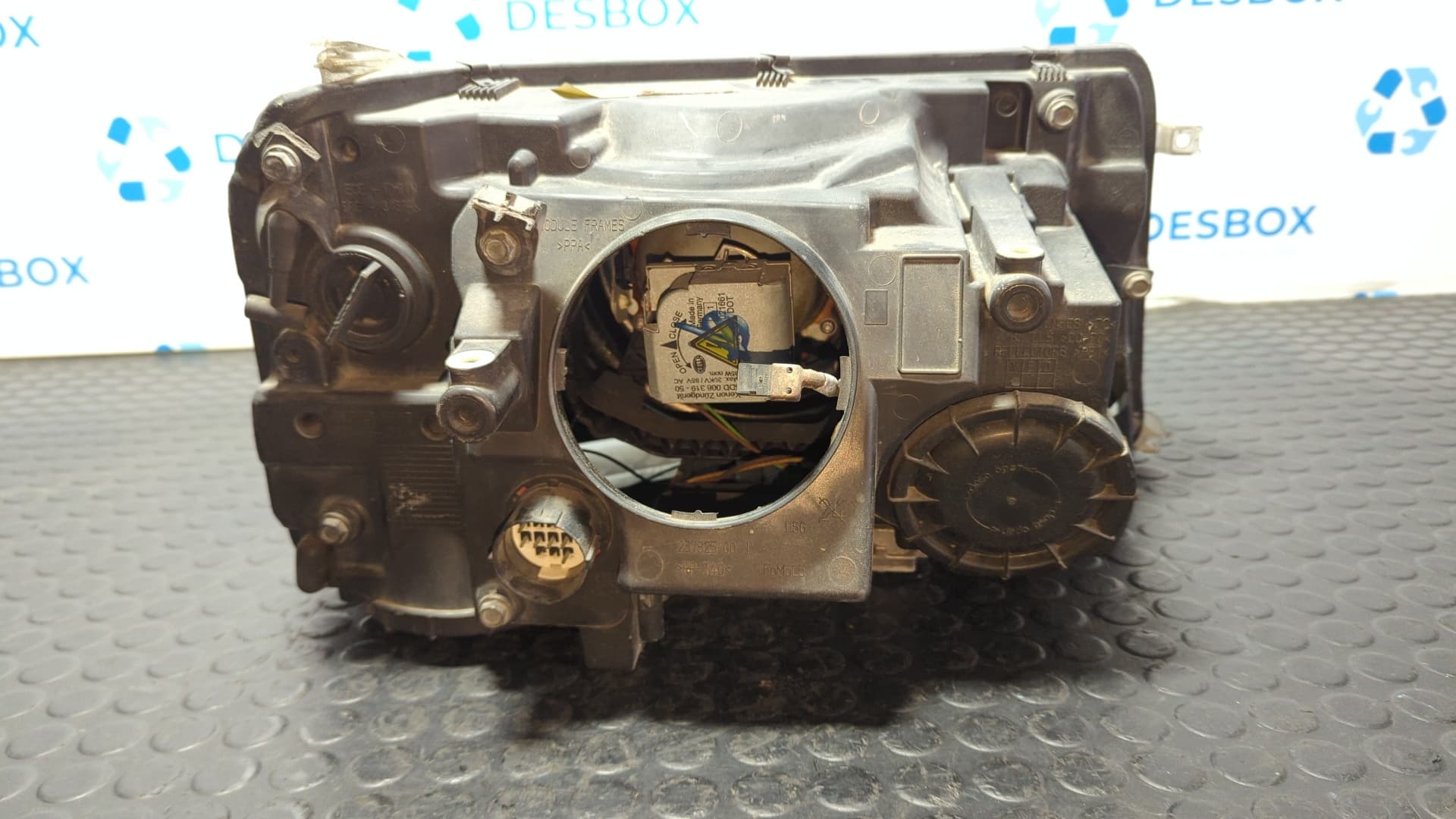 Recambio de FARO IZQUIERDO para LAND ROVER RANGE ROVER referencia OEM IAM XBC501733LZN 2