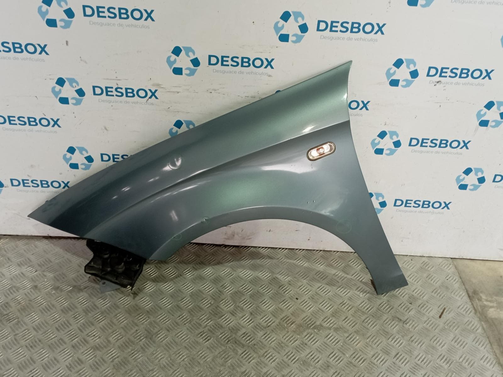 Recambio de ALETA DELANTERA IZQUIERDA para SEAT TOLEDO (5P2) 1.9 TDI BKC - AZUL