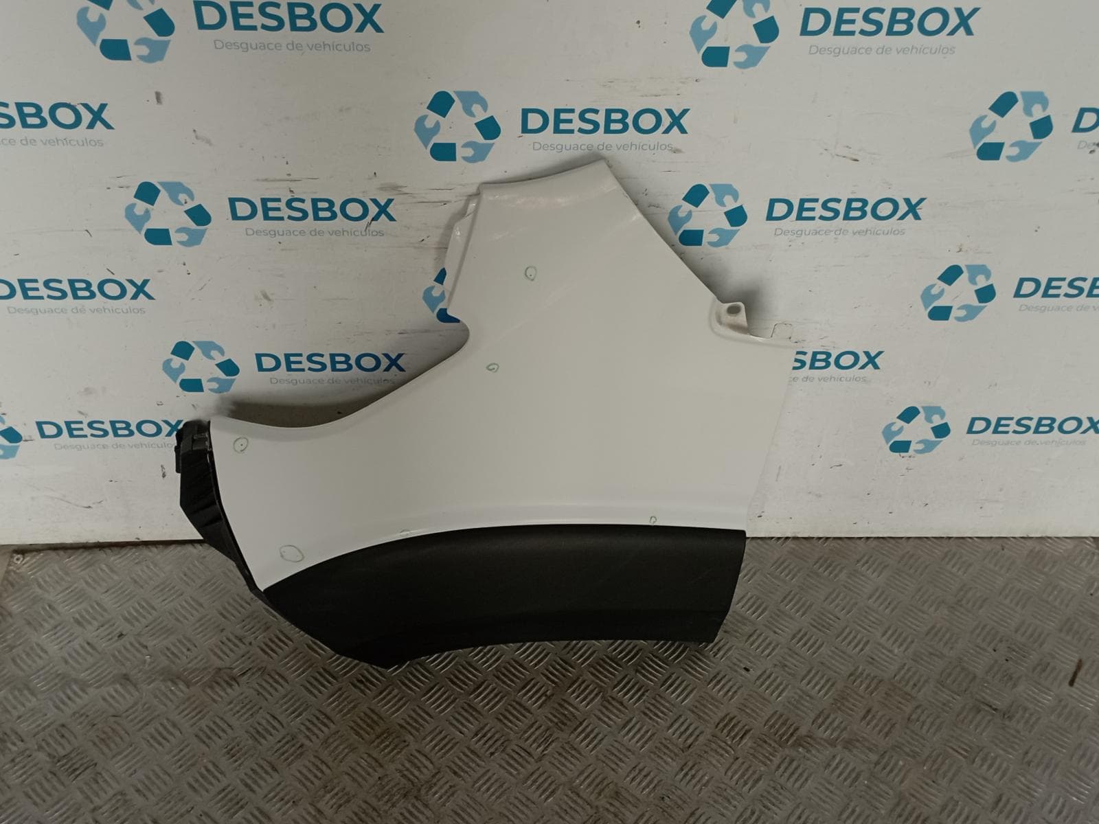 Recambio de ALETA DELANTERA IZQUIERDA para PEUGEOT BOXER Furgoneta 2.2 BlueHDi 140 4HB(DW12RUD) - BLANCO