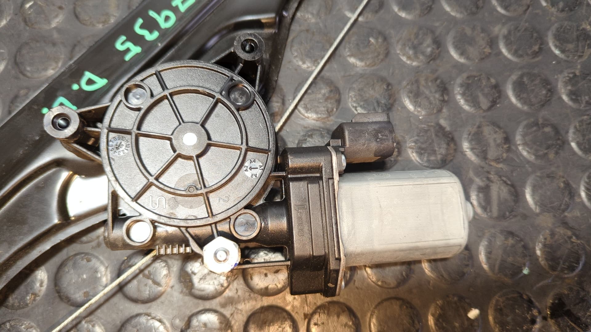 Recambio de ELEVALUNAS DELANTERO DERECHO para PEUGEOT BOXER Furgoneta 2.2 BlueHDi 140 4HB(DW12RUD) referencia OEM IAM 1394448080 - BLANCO 3