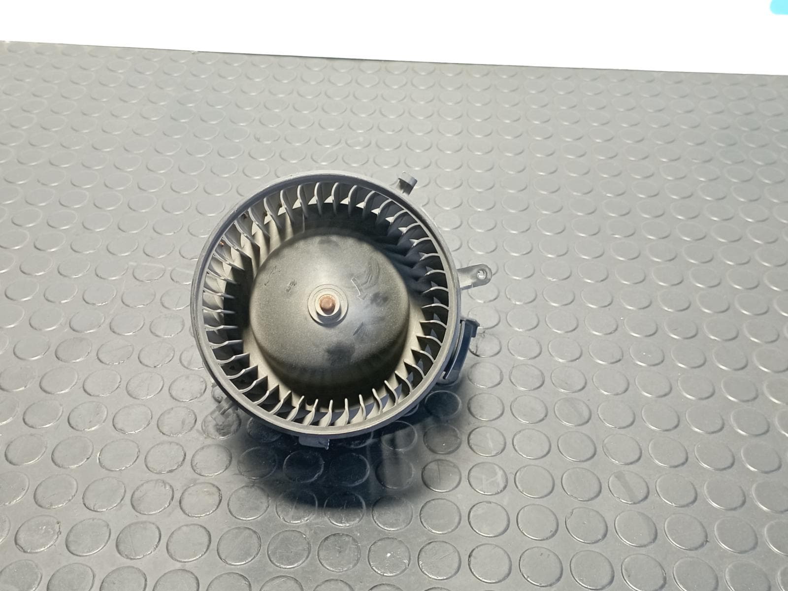 Recambio de MOTOR CALEFACCION para PEUGEOT BOXER Furgoneta 2.2 BlueHDi 140 4HB(DW12RUD) referencia OEM IAM 168330100 - BLANCO 2