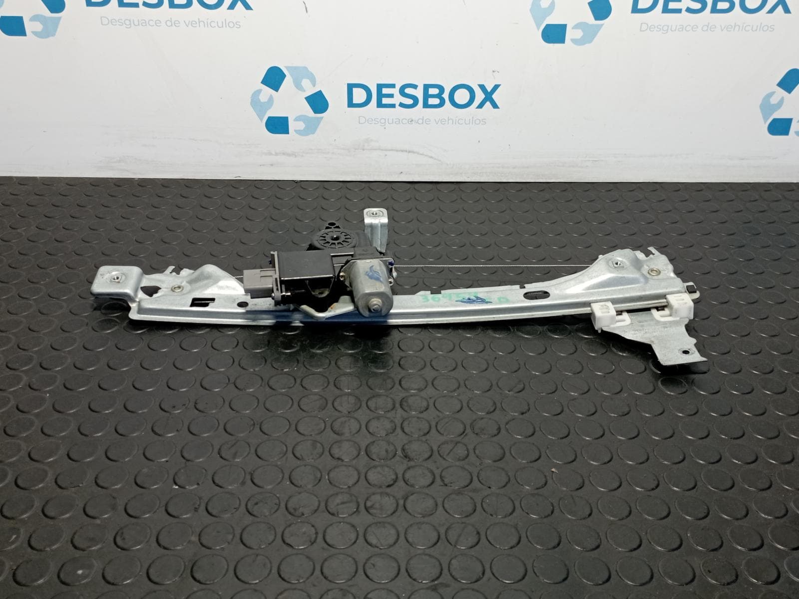 Recambio de ELEVALUNAS TRASERO DERECHO para PEUGEOT 3008 1.6 5F01 referencia OEM IAM 9682808680 - NEGRO