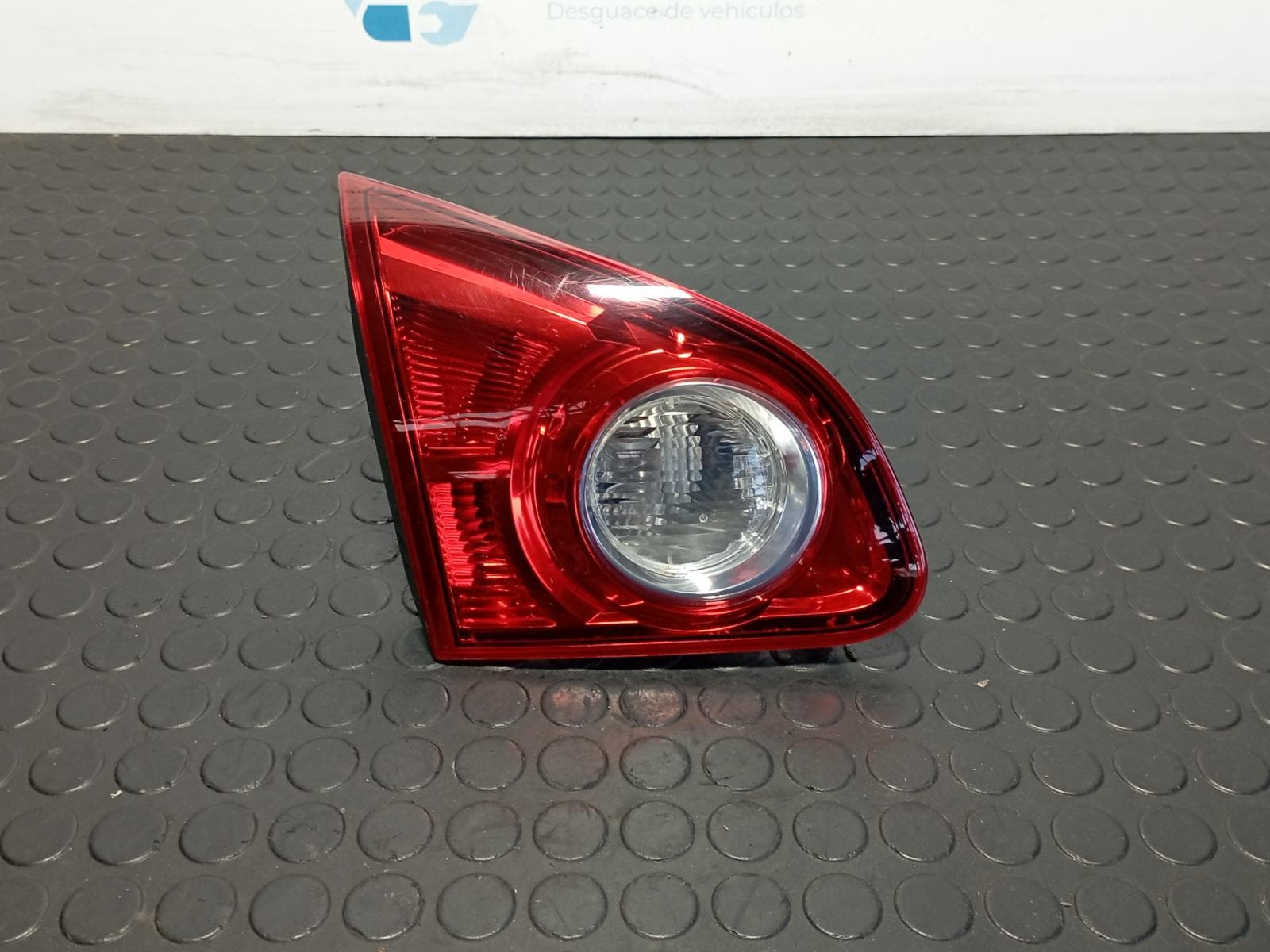 Recambio de PILOTO PORTON IZQUIERDO para NISSAN QASHQAI (J10) 2.0 DCI M9R referencia OEM IAM 89071063 - GRIS