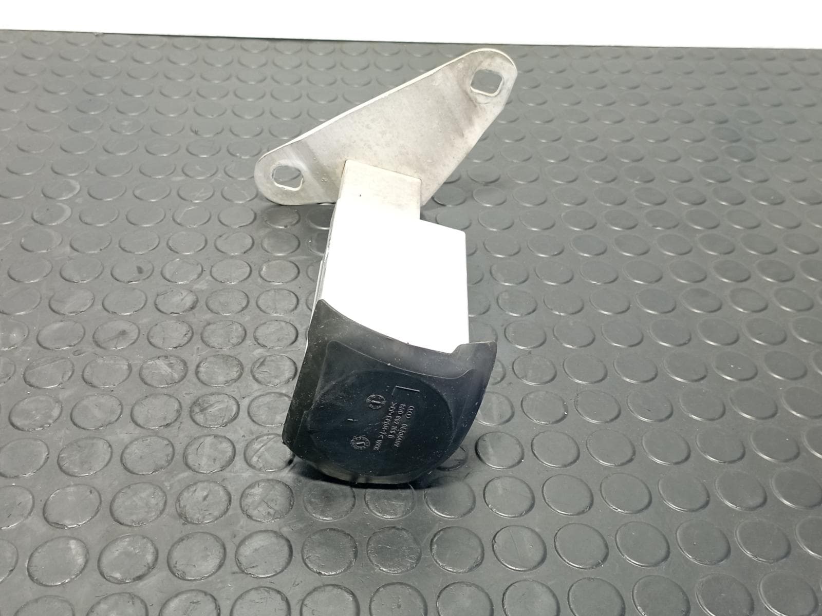 Recambio de PUNTERA PARAGOLPES TRASERA IZQUIERDA para AUDI A4 BERLINA (B5) 1.8 T APU referencia OEM IAM 8BO807331C - AZUL 4