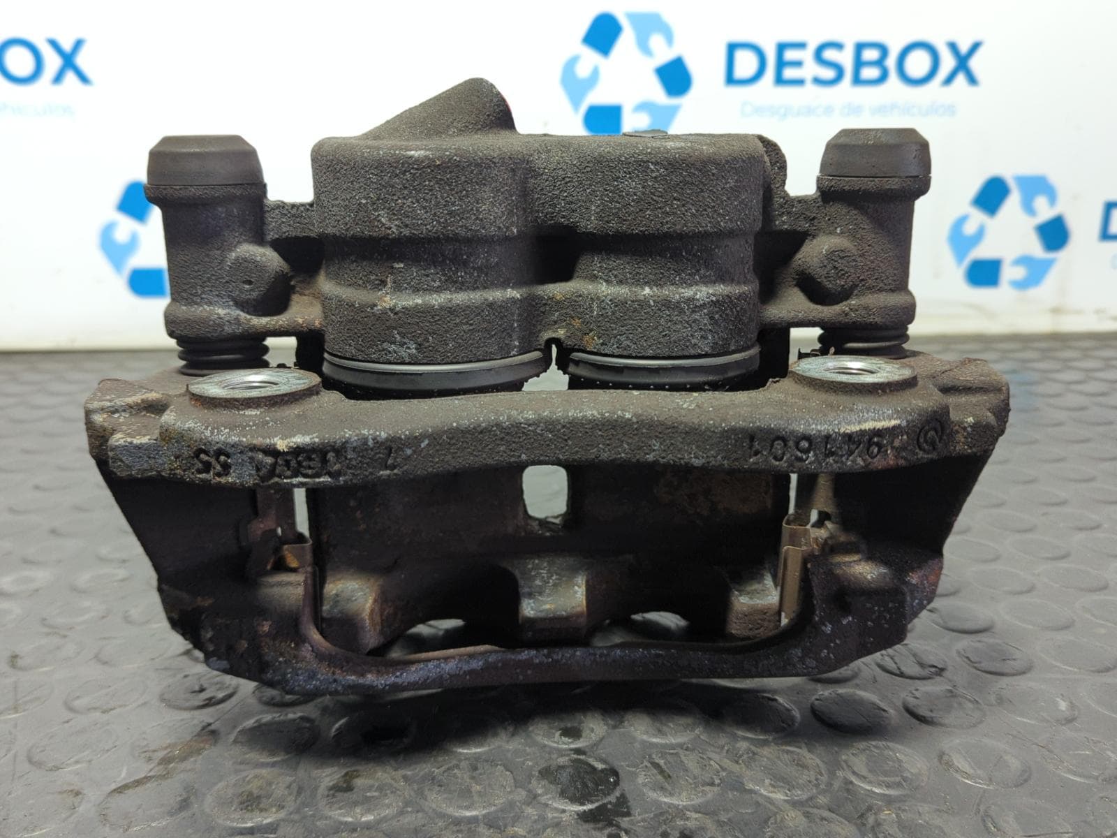 Recambio de PINZA DE FRENO DELANTERA DERECHA para PEUGEOT BOXER Furgoneta 2.2 BlueHDi 140 4HB(DW12RUD) referencia OEM IAM C068 - BLANCO 4
