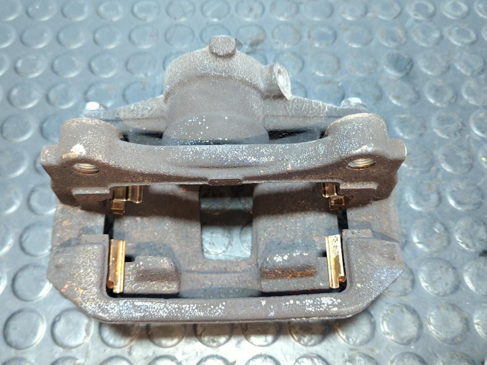 Recambio de PINZA DE FRENO TRASERA DERECHA para PEUGEOT BOXER Furgoneta 2.2 BlueHDi 140 4HB(DW12RUD) referencia OEM IAM B617 - BLANCO 4