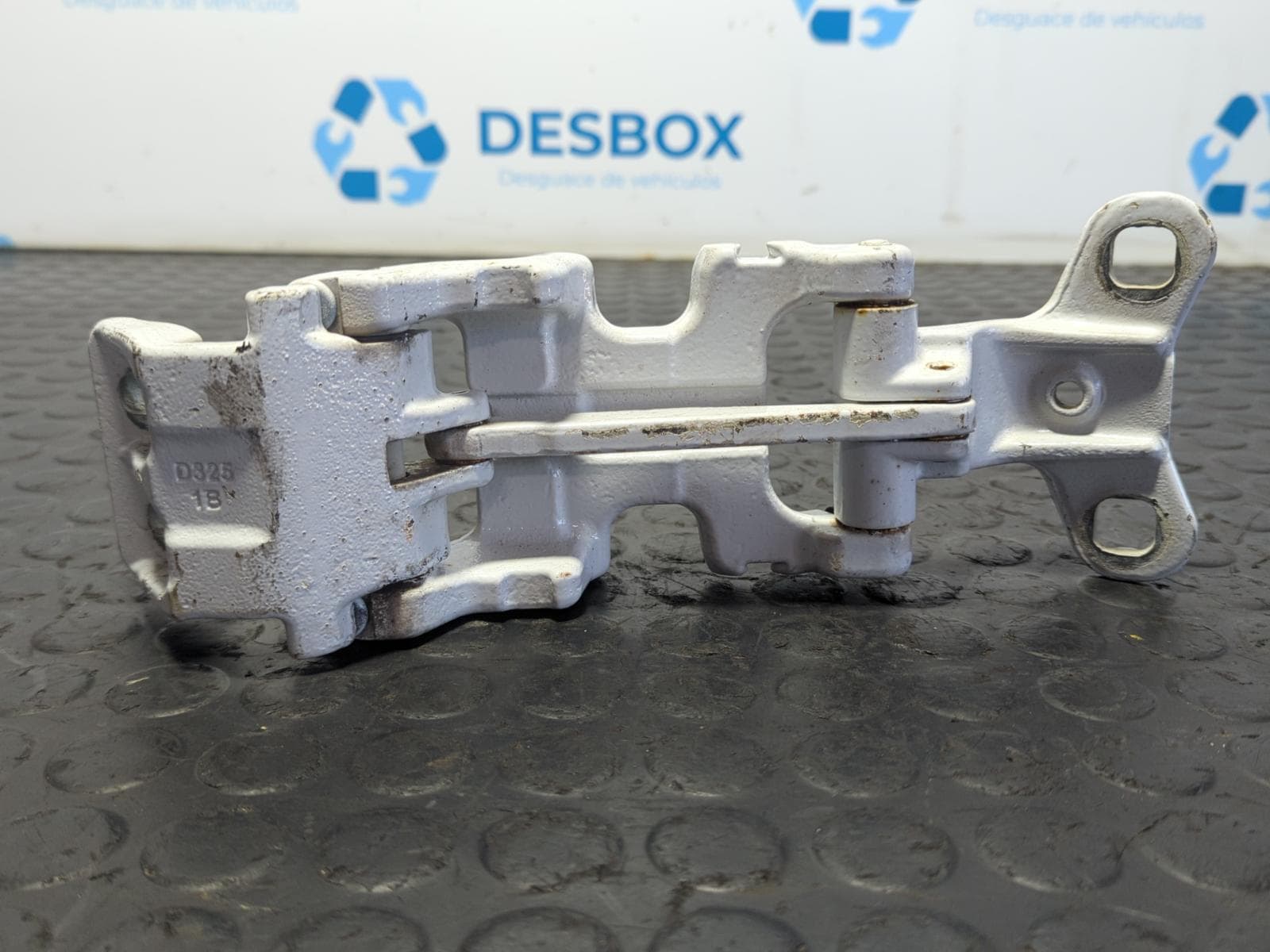 Recambio de BISAGRAS PUERTA TRASERA IZQUIERDA para PEUGEOT BOXER Furgoneta 2.2 BlueHDi 140 4HB(DW12RUD) referencia OEM IAM D325 - BLANCO